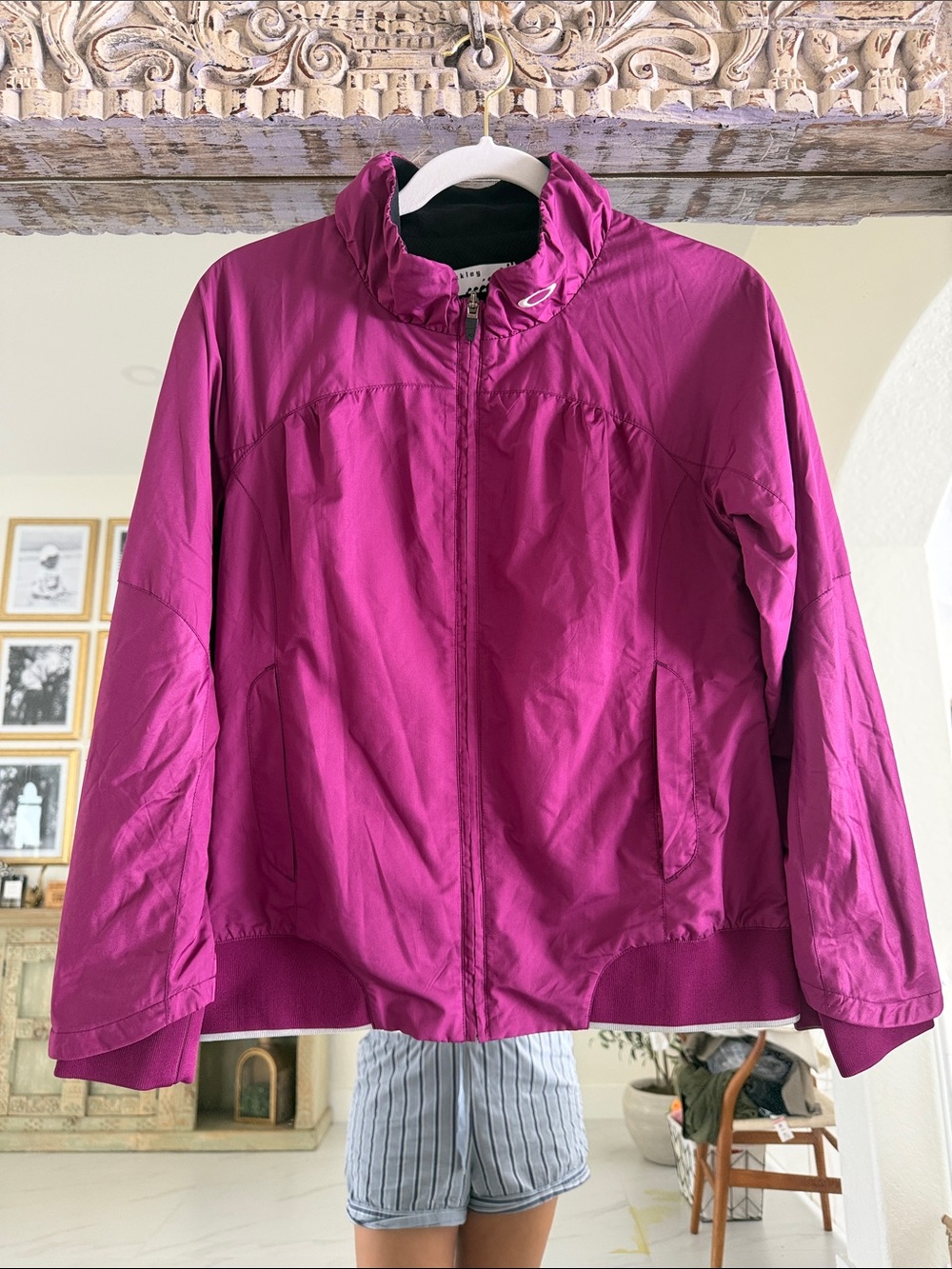 Oakley Women's Fuchsia Full-Zip Windbreaker Jacket